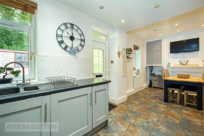 3 bed Terraced for sale Image 7
