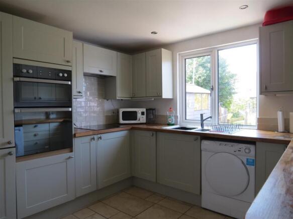 Kitchen: