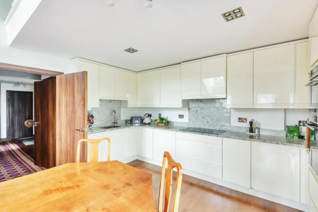 Open Plan Kitchen/Di