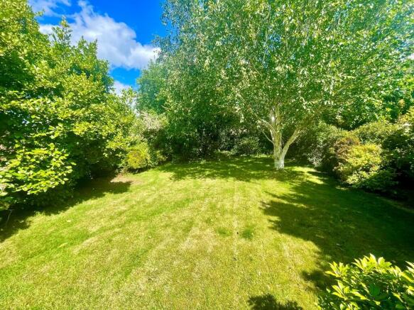 17 Cheam Road Rea...