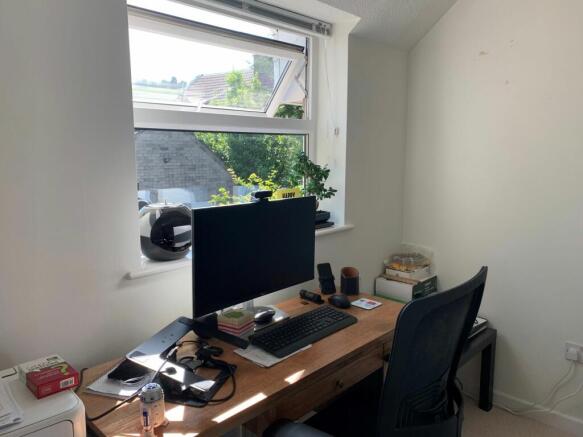 BEDROOM 5