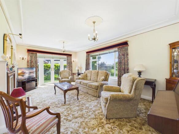 4 bed Detached Bungalow for sale Image 5