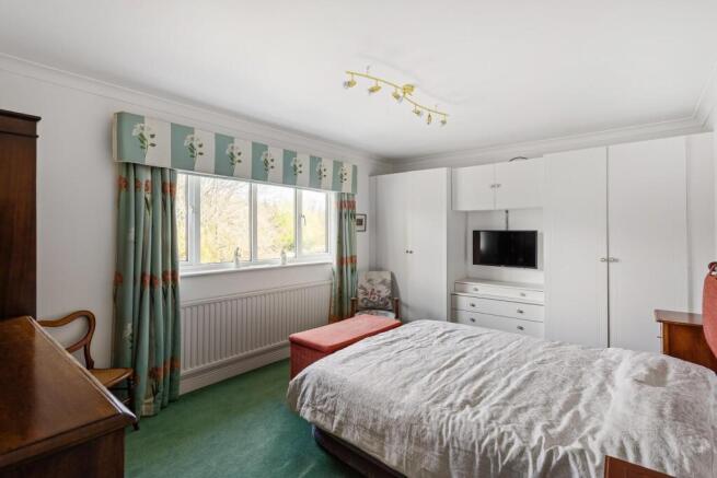 3 bed House for sale Image 12