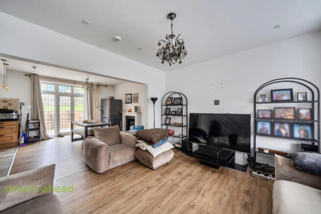 137d4905-0340-4a0...