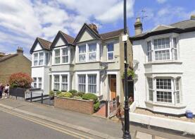 Upper Flat, 42, Rectory Grove, Leigh-on-sea SS9 2HE