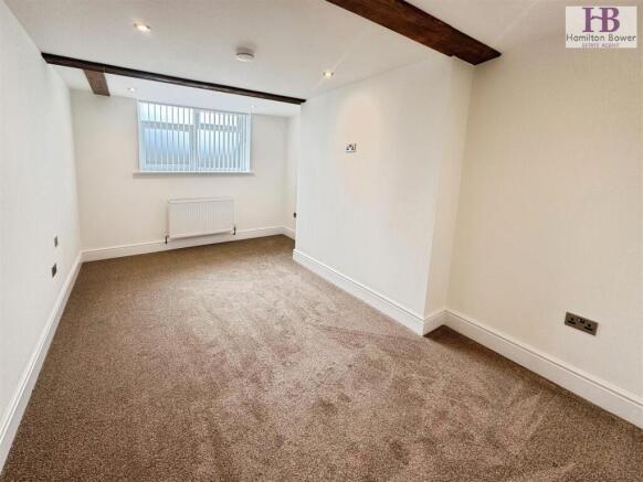 2 bed Apartment to rent Image 5
