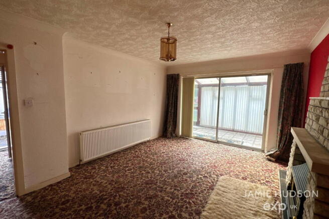 3 bed Semi-Detached Bungalow for sale Image 5