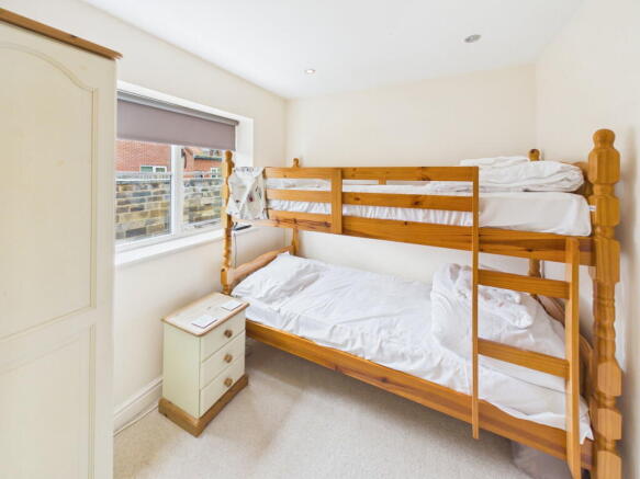 3 bed Terraced for sale Image 7