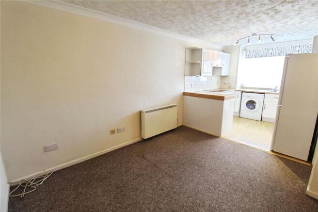 Kirtleton Avenue, Weymouth, Dorset, DT4 photo 3