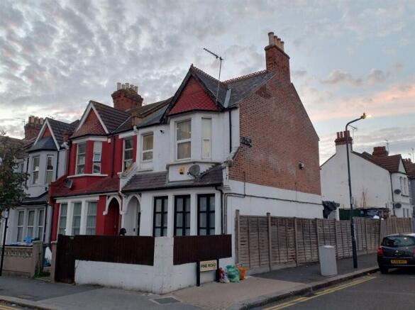 2-bed flat on Ashford Road, London, £230,000