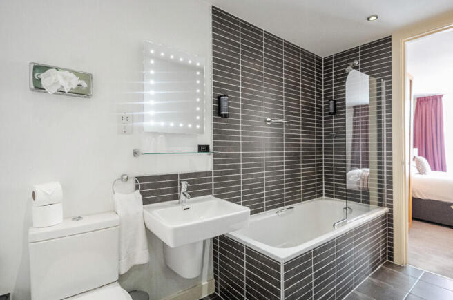 1301927-3-683dec9...