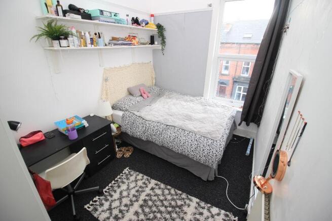 6 bed Terraced to rent Image 12