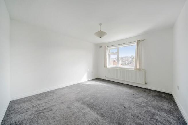 3 bed Semi-Detached for sale Image 11
