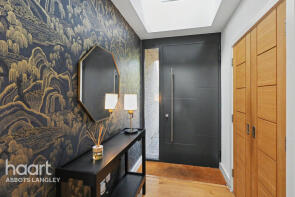 2, 350 Woodside Mews, High Road, Watford WD25 7FA