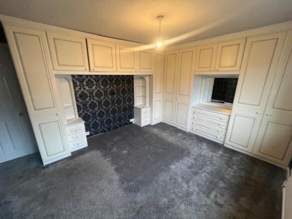 3 bed Semi-Detached to rent Image 11