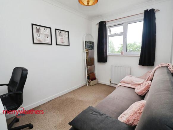 4 bed Semi-Detached for sale Image 12