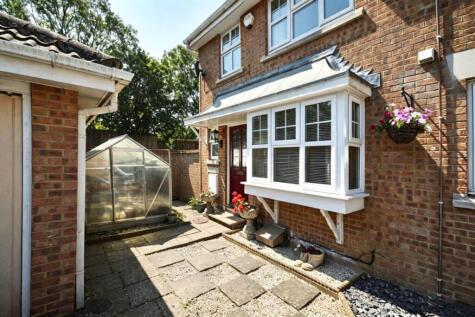 Constable Close, Keynsham, Bristol