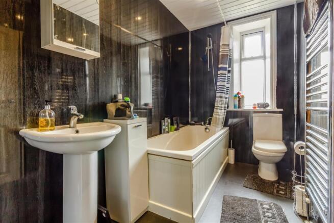 8408980-interior06.jpg