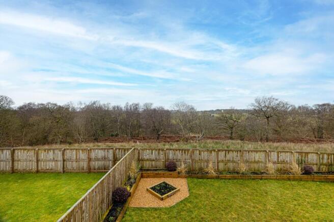 Garden & Outlook