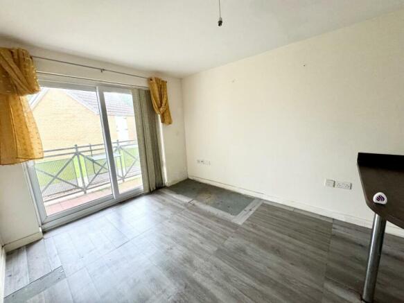 1 bed House for sale Image 4