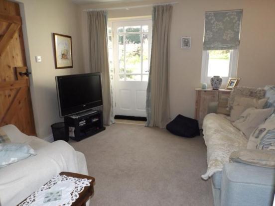 Sitting Room Bed 4
