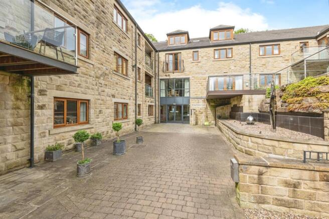 2 bed Flat for sale Image 5
