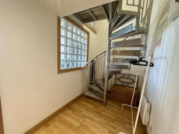 1 bed Apartment to rent Image 7