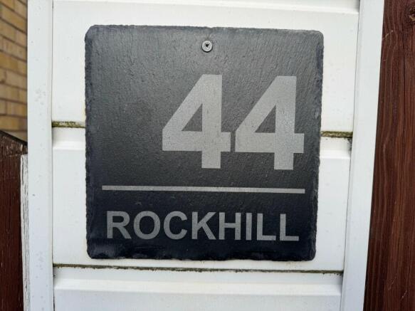 Number plaque