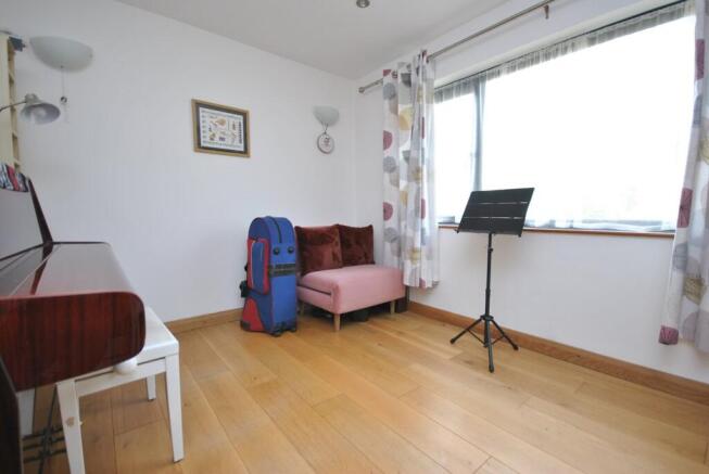 Photo 10
