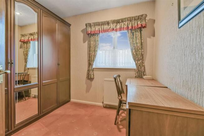 3 bed Semi-Detached for sale Image 9