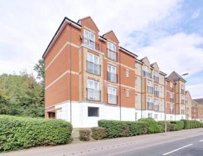 Kendal, Purfleet-on-Thames, RM19