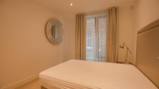 2 bed Apartment to rent Image 6