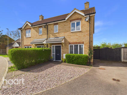 Northumbria Close, Haddenham