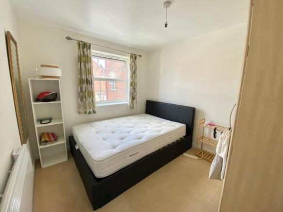 2 bed Flat to rent Image 5