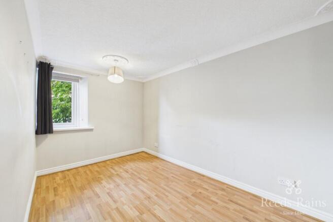 2 bed Apartment for sale Image 5