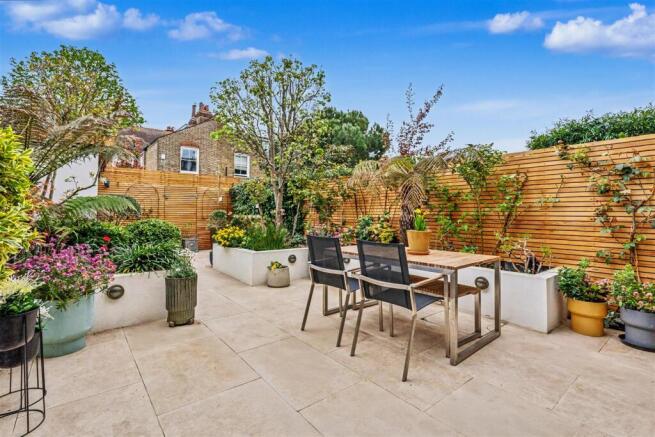 FOR SALE - Wavendon Avenue, W4