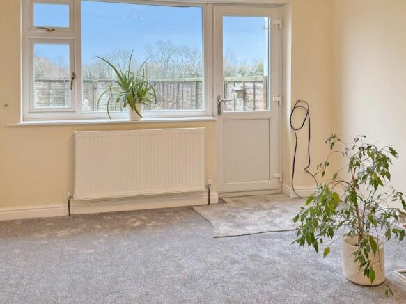 2 bed Semi-Detached Bungalow for sale Image 6