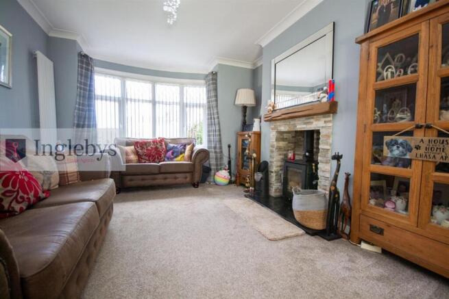 4 bed House for sale Image 6