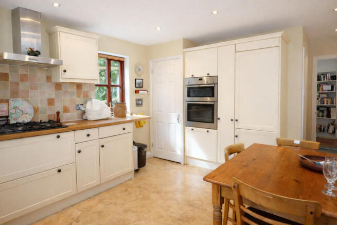 Kitchen:Breakfast room