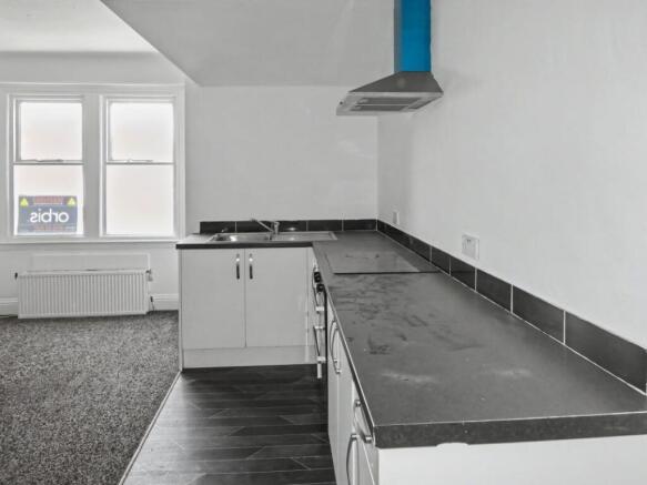 2 bed Flat for sale Image 5