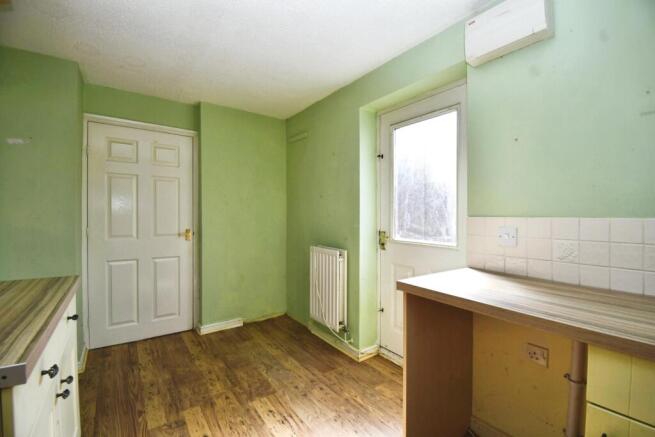 4 bed Detached for sale Image 11
