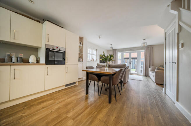 1371459-18-68ff6f...