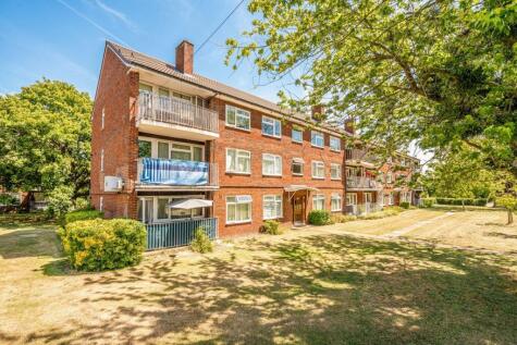 Queenswood Avenue, Hampton
