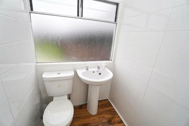 downstairs toilet.jpg