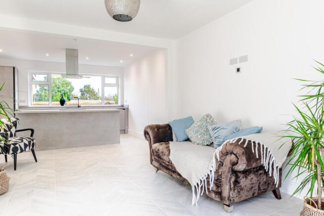 3 bed Semi-Detached Bungalow for sale Image 8
