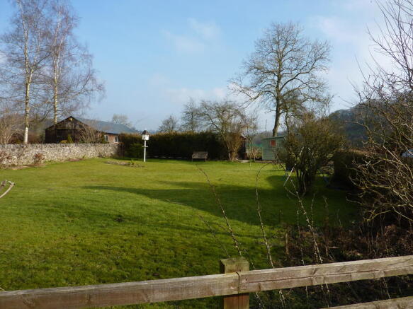 Photo 11