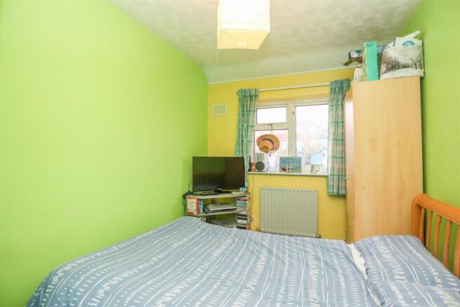 40 Hamsey Crescent-2