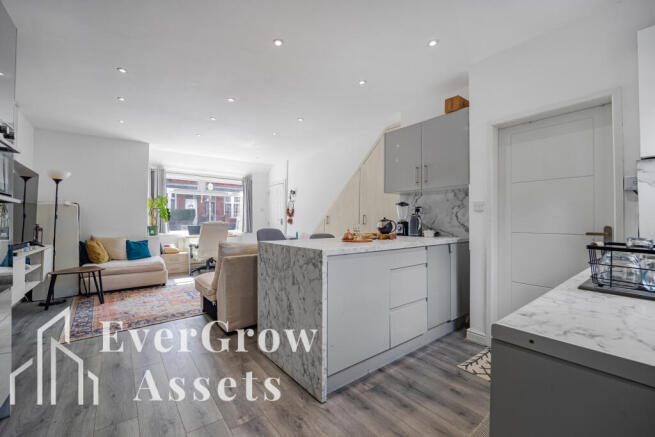 11 Celtic Street -12