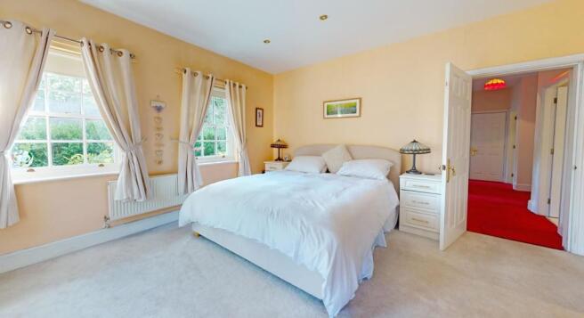 PRINCIPAL BEDROOM SUITE