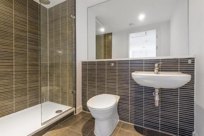 2 bed Apartment to rent Image 5